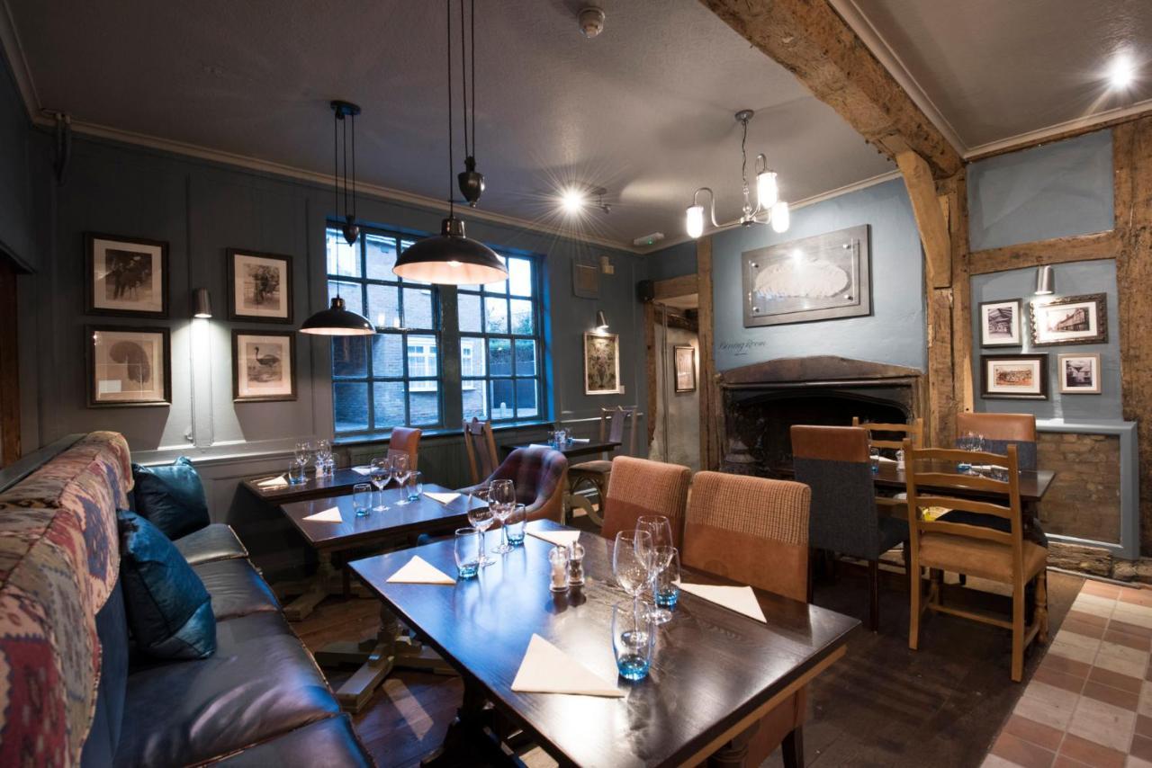 The Ostrich Inn Colnbrook London Heathrow Slough Exterior foto